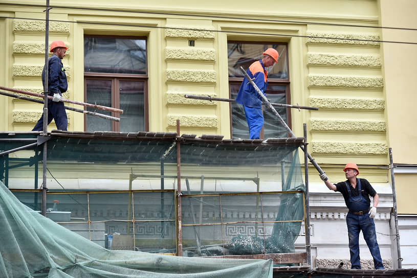 За прошлый год в городе отремонтировали 190 фасадов, 1300 инженерных сетей, количество протечек на коммуникациях сократилось на 23%