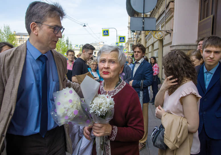 Жительница блокадного Ленинграда Людмила Васильева после судебного заседания по ее делу о дискредитации армии