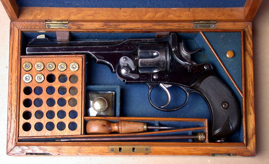 Револьвер системы Webley Mk IV