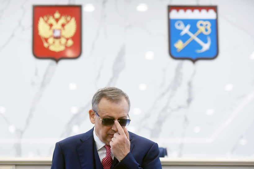 Действующий губернатор Александр Дрозденко официально пока не зарегистрирован избирательной комиссией