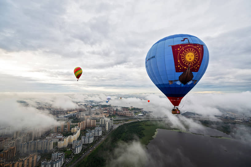 Пролет воздушных шаров над северными районами города