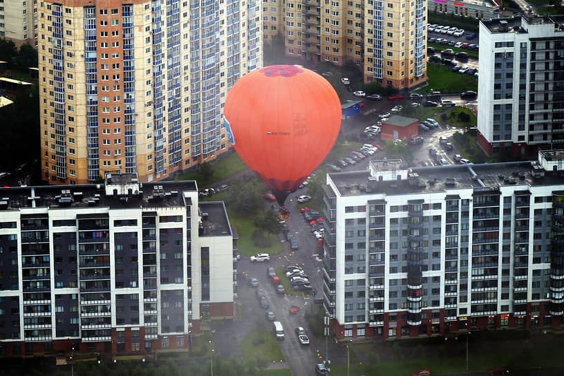 Пролет воздушных шаров над северными районами города