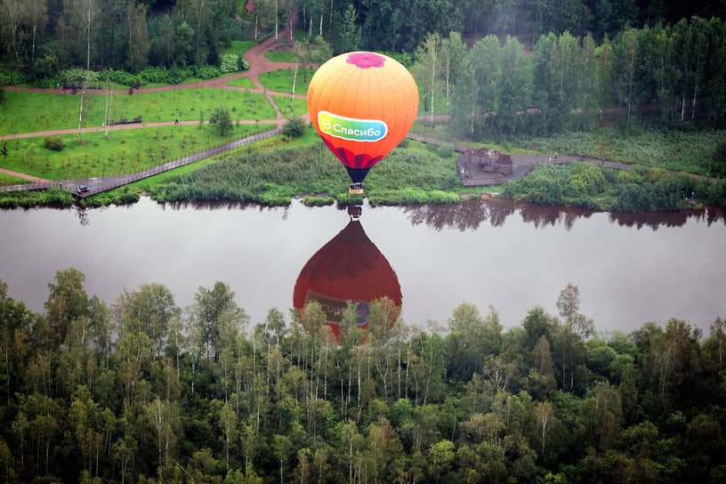 Пролет воздушных шаров над северными районами города