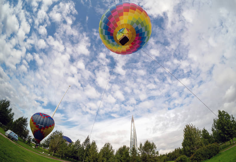 Фестиваль воздухоплавания «Мечтать! Летать!» в парке 300-летия Петербурга