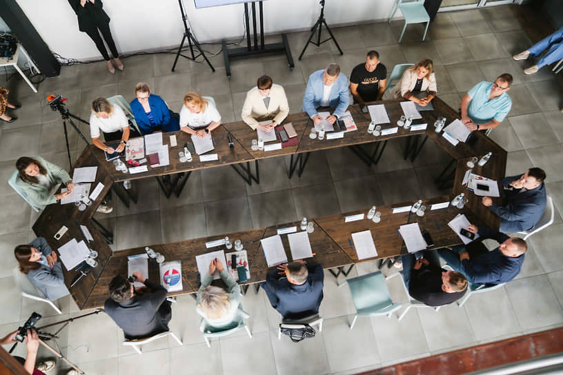 Круглый стол, посвященный борьбе с доступом несовершеннолетних к табачной и никотинсодержащей продукции