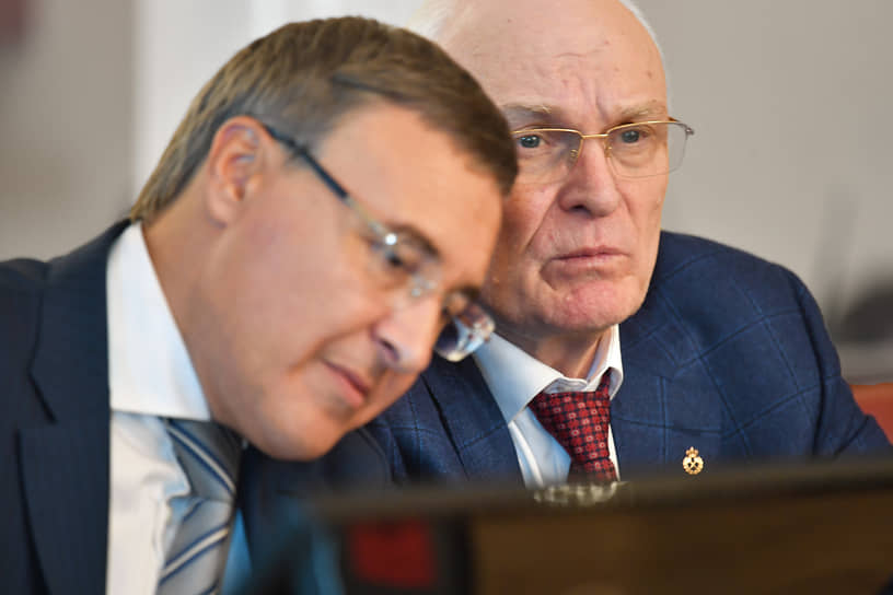 Министр науки и высшего образования России Валерий Фальков (слева) и ректор Санкт-Петербургского государственного горного института, академик Российской академии естественных наук (РАЕН) Владимир Литвиненко (справа)