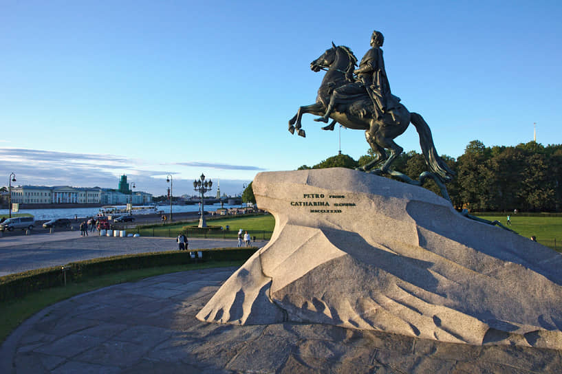 Памятник императору Петру I. Наши дни
