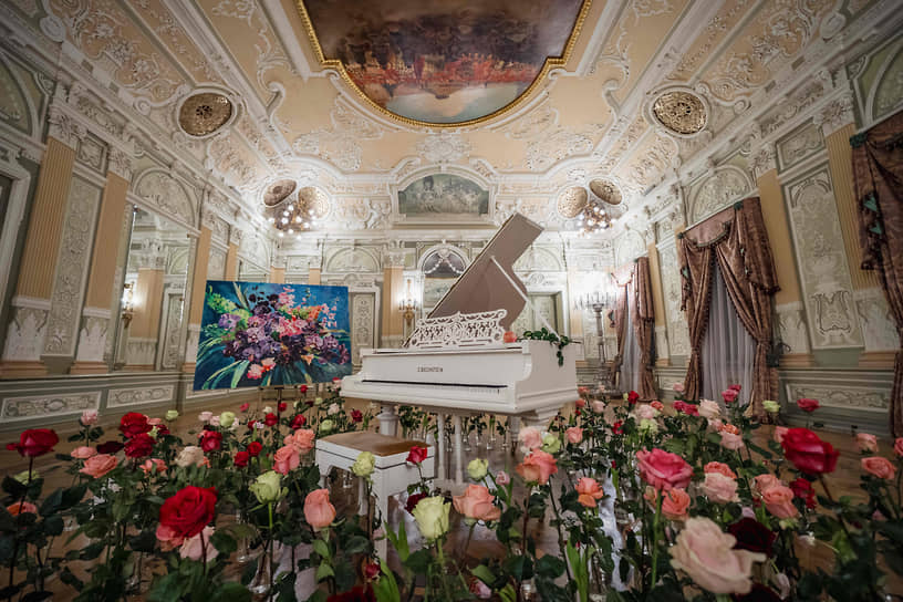 Концерт «#В_ЦВЕТАХ: Хрустальная классика в Особняке»