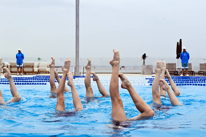 На открытии первого в Санкт-Петербурге всесезонного 50-метрового открытого бассейна «Бассейн у Флагштока»