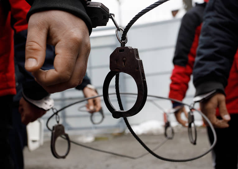 За последние 10 лет в Санкт-Петербурге и Ленинградской области прошла серия резонансных убийств, большинство из которых, в общем и целом, было квалифицировано — как совершенные на бытовой почве