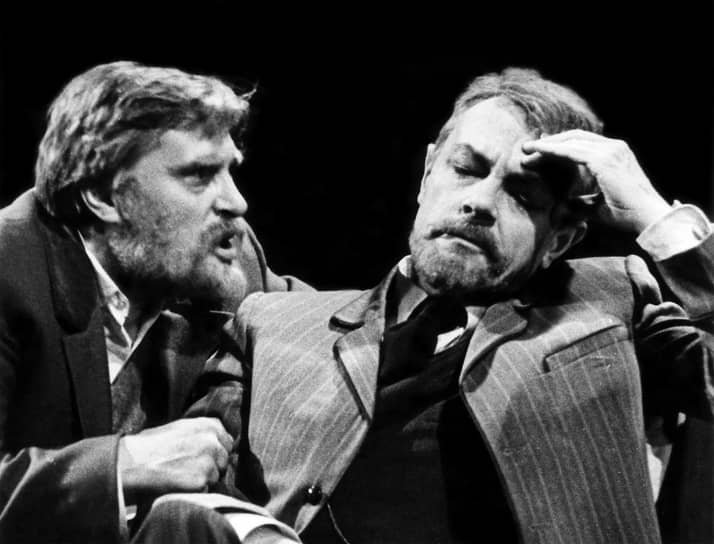В 1982 году на сцене БДТ начали показывать чеховского «Дядю Ваню», где Лавров сыграл Астрова. Через четыре года спектакль Товстоногова получил экранное воплощение. Действие телеспектакля «Дядя Ваня. Сцены из деревенской жизни» происходило уже не в декорациях Эдуарда Кочергина, а «на натуре», в атмосфере настоящей старинной усадьбы, в какой разворачиваются и события чеховской пьесы