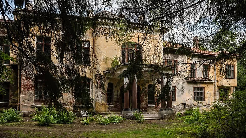 В 1919 году дача Фаберже была национализирована и разграблена. В течение XX века в ней работали санатории, дом отдыха, детские оздоровительные лагеря