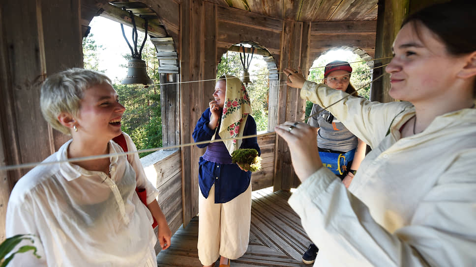 Туризм вышел из толпы