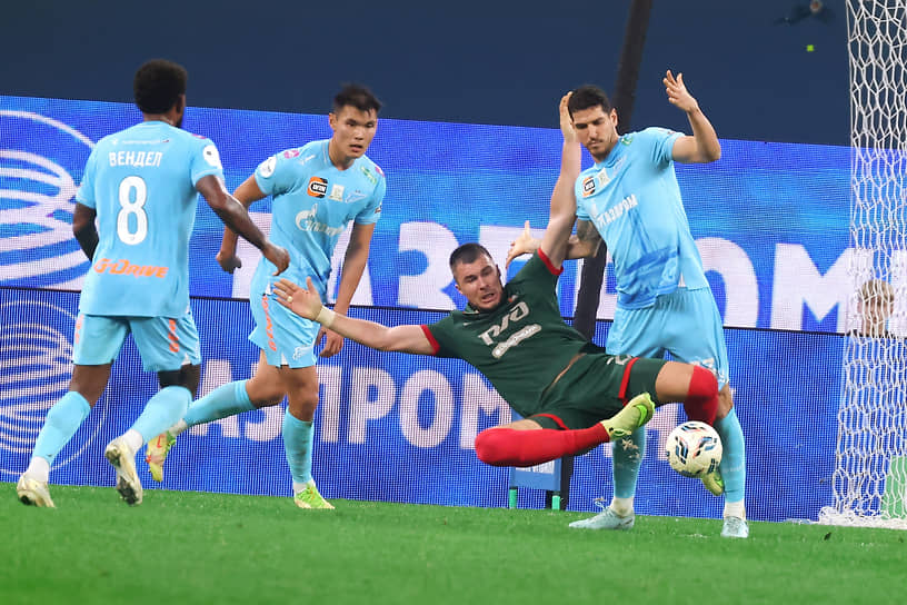 Матч между командами «Зенит» (Санкт-Петербург) и «Локомотив» (Москва)