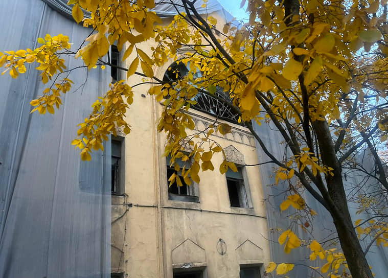 Большой проспект Васильевского острова, 85 Р