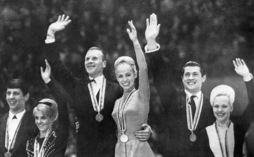 Сезон 1967/1968 Людмила и Олег начали уверенно: победа на чемпионате страны, а затем золото Европы. На советском льду к тому моменту уже появились новые пары: Татьяна Жук и Александр Горелик, Тамара Москвина и Алексей Мишин, Ирина Роднина и Алексей Уланов. Но дуэт Белоусова — Протопопов пока оставался сильнейшим. Фигуристы доказали это на Олимпиаде-1968 во Франции. «Мы всем телом ощущаем взгляды 14 тысяч людей, сидящих на трибунах, круто поднимающихся вверх. Но тяжесть этого многотысячного взгляда не заставляет нас согнуться [...] Музыка отзвучала. Наступила тишина. И мы первыми нарушили ее. Олег сказал тихонько: “Ну, вот и все”»,— делились эмоциями фигуристы. На тот момент это было не все: через несколько месяцев пара выиграла чемпионат мира — последнее золото в своей карьере
