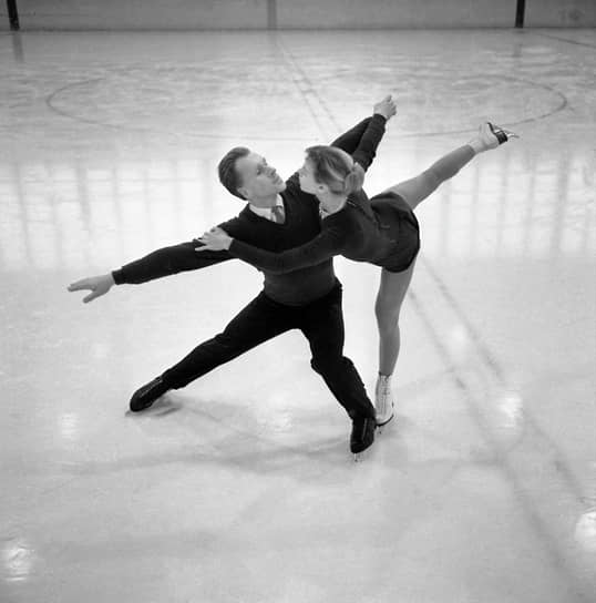 На чемпионате СССР Белоусова — Протопопов четыре года были вторыми, проигрывая другим фигуристам — семейной паре Нине и Станиславу Жук. Первое золото Белоусова — Протопопов выиграли в сезоне 1961/1962. Этот год стал наиболее успешным для спортсменов: вслед за победой на советском старте пара взяла серебро на чемпионатах Европы и мира
