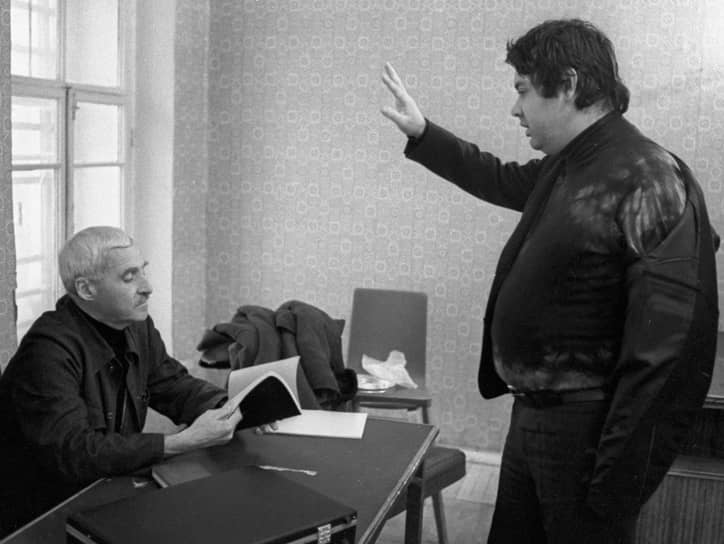 Режиссер-постановщик фильма «Двадцать дней без войны» Алексей Герман и писатель Константин Симонов