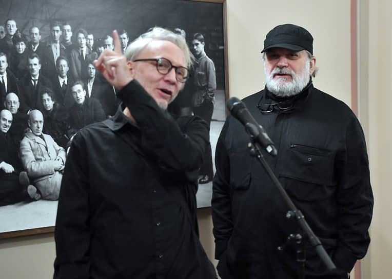 Александр Шишкин-Хокусай (слева) известен как сценограф. На его счету две «Золотых маски» и «Золотой софит». Также художник-постановщик является постоянным соавтором для Андрея Могучего (справа) и Юрия Бутусова
