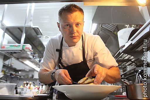 Андрей Шмаков, представляя вкус одного продукта, думает о том, как правильно его термически обработать и как он будет сочетаться с другими продуктами
