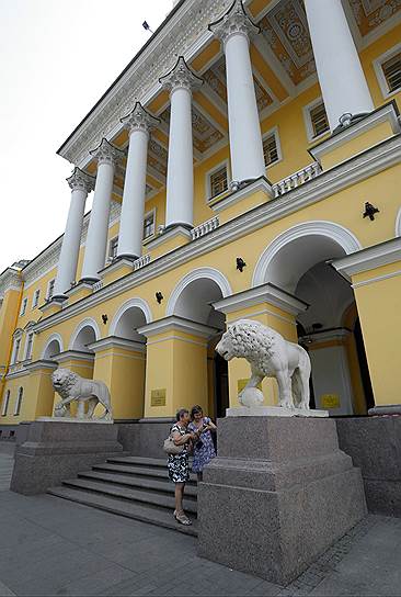 Four Seasons Hotel Lion Palace в Петербурге, расположенный в знаменитом «Доме со львами», относится к классу luxury
