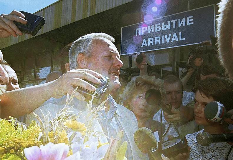 В 1999 году Анатолий Собчак вернулся из Парижа в Петербург. И первое интервью снова дал петербургскому “Ъ”