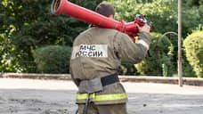 В Аксайском районе потушили пожар на складе