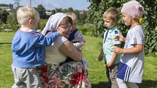 Трем тройням Ростовской области выплатят в 2025 году по 85 тысяч рублей