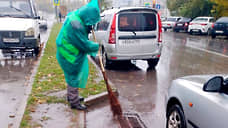 В Ростове начали ремонтировать ливневки