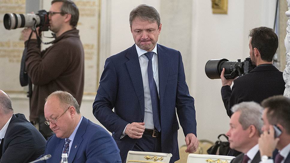 21.04.2014 Россия, Москва
Губернатор Краснодарского края Александр Ткачев (в центре) во время совместного заседания Государственного совета и Совета при президенте по реализации приоритетных национальных проектов и демографической политике. Заседание прошло в Кремле.