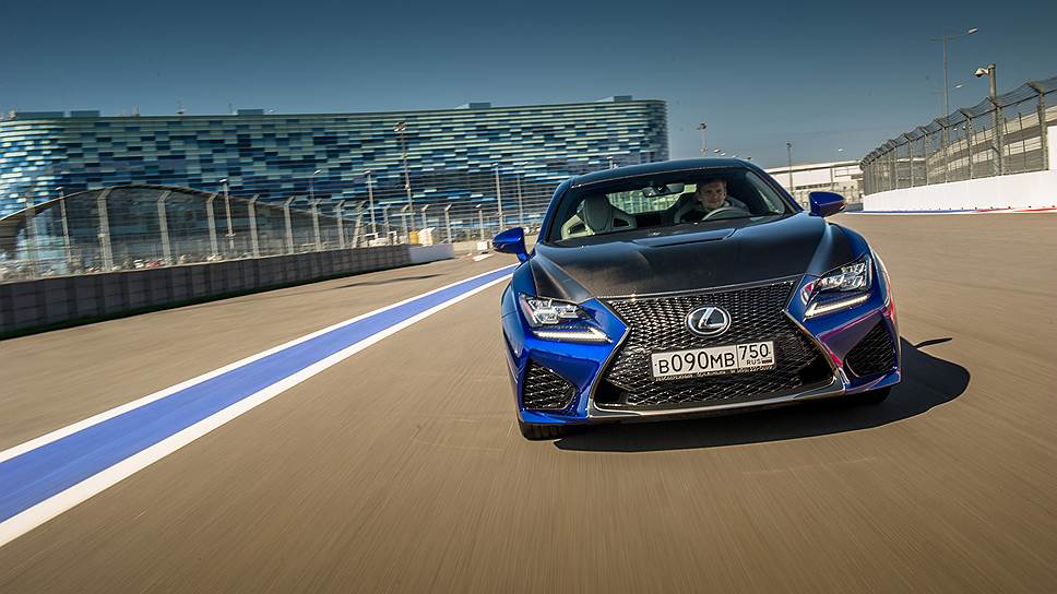 Спорт-купе  Lexus RC F