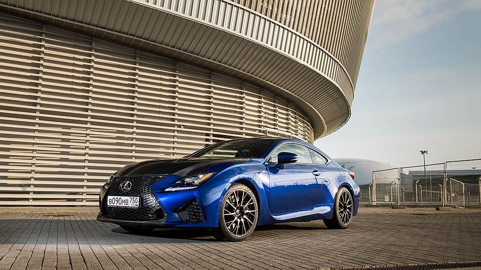 Спорт-купе  Lexus RC F