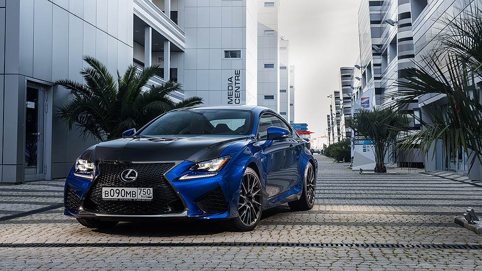 Спорт-купе  Lexus RC F