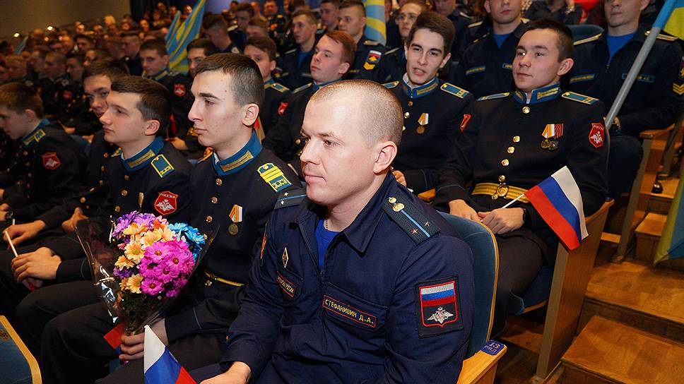 Ежегодный конкурс профессионального мастерства и самодеятельного творчества среди женщин-военнослужащих, представительниц силовых структур и правоохранительных органов Краснодарского края прошел в пятый раз. Его приурочили к празднованию Международного женского дня 8 Марта