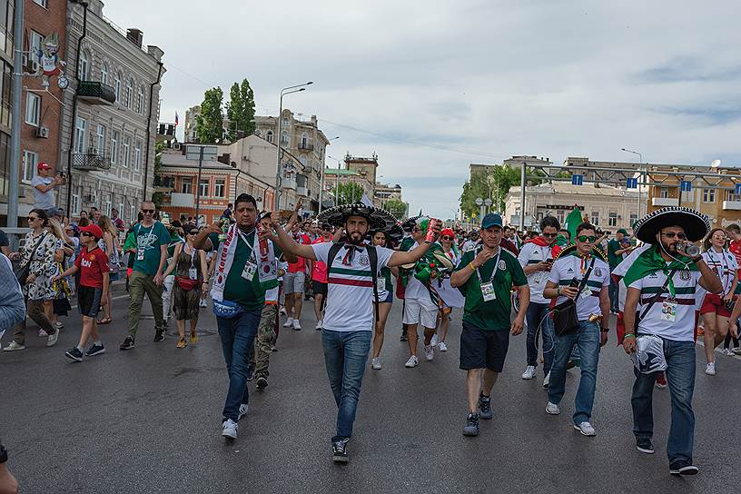 Чемпионат мира по футболу в России FIFA-2018. Футбольные болельщики Мексики в Ростове-на-Дону