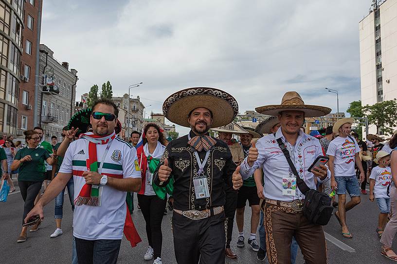 Чемпионат мира по футболу в России FIFA-2018. Футбольные болельщики Мексики в Ростове-на-Дону