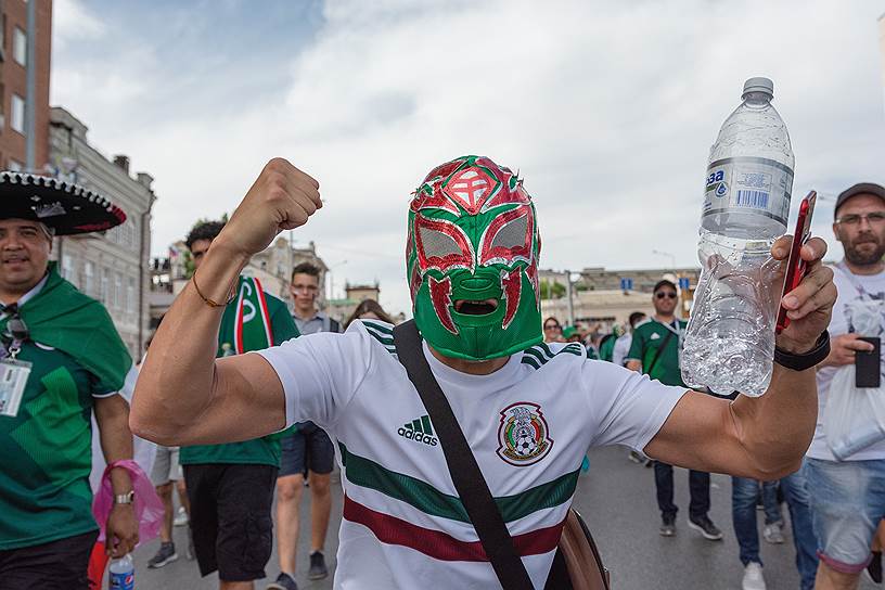 Чемпионат мира по футболу в России FIFA-2018. Футбольные болельщики Мексики в Ростове-на-Дону