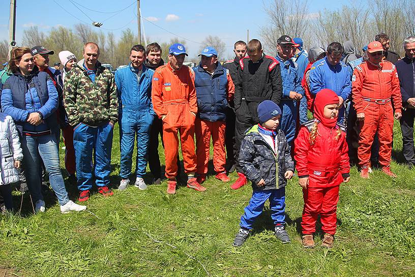 Второй этап чемпионата Ставропольского края по автокроссу, в местечке Ладовская Балка. в соревнованиях принимали участие гонщики из Ростовской области, Ставропольского и Краснодарского краев, Воронежской области.