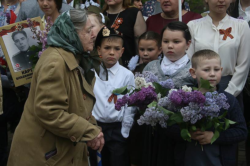 Молебен на братской могиле и шествие &quot;Бессмертный полк&quot; в станице Старочеркасская