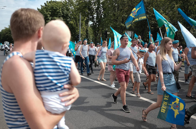 Празднование дня ВДВ, в центре города