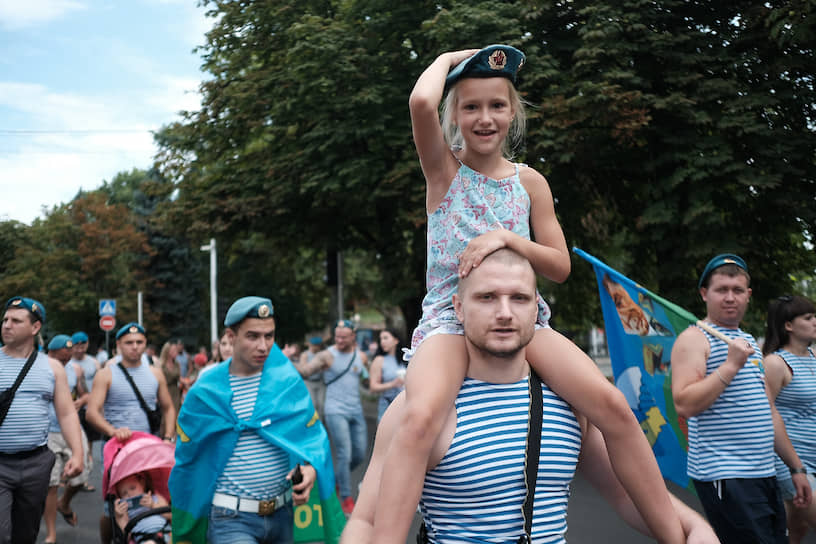 Празднование дня ВДВ, в центре города