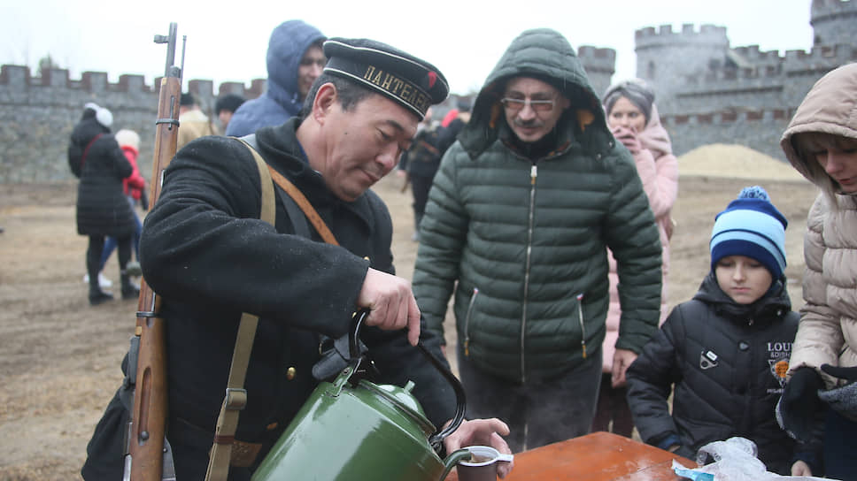 Реконструкция эпизода гражданской войны, посвященная 100-летию окончания Гражданской войны на Дону 1918-1920 годов, на территории Донского военно-исторического музея.