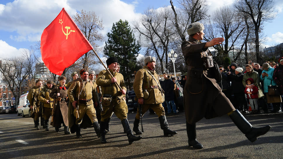 Военно-историческая реконструкция событий 12 февраля 1943 года - день осводождения Краснодара от немецкой оккупации.