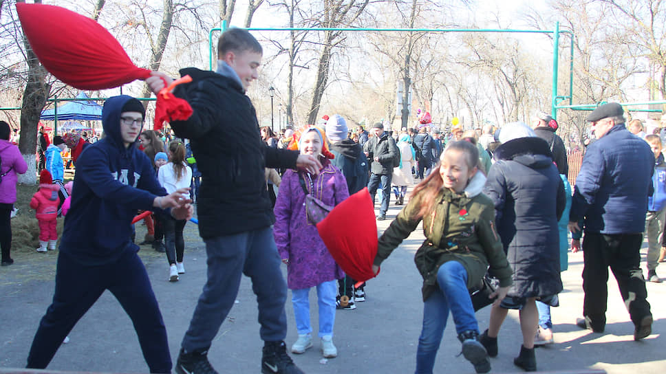 Празднование &quot;Широкой Масленицы&quot; в станице Старочеркасская.