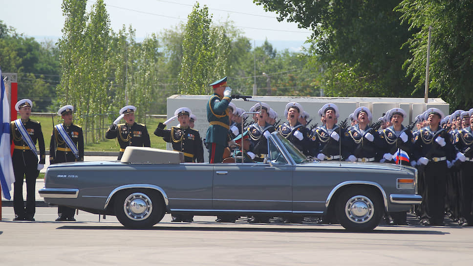 Военный парад на Театральной площади, посвященный 75-летию Победы в Великой отечественной войне