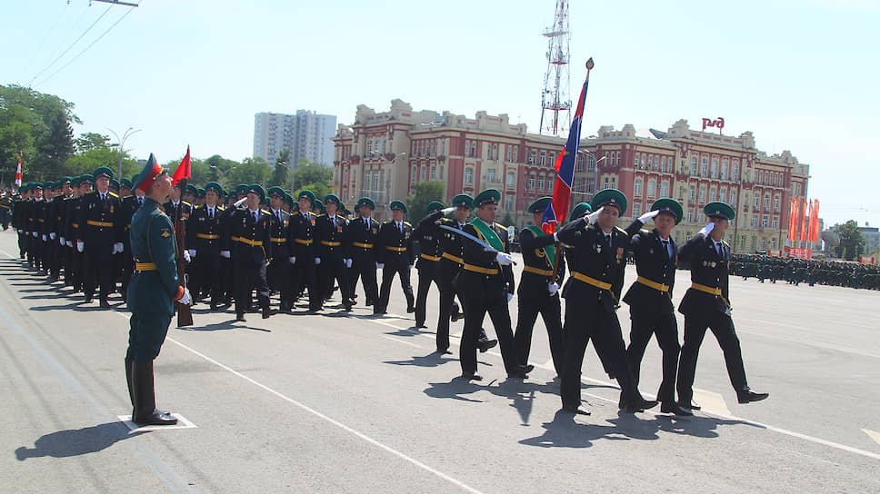 Военный парад на Театральной площади, посвященный 75-летию Победы в Великой отечественной войне