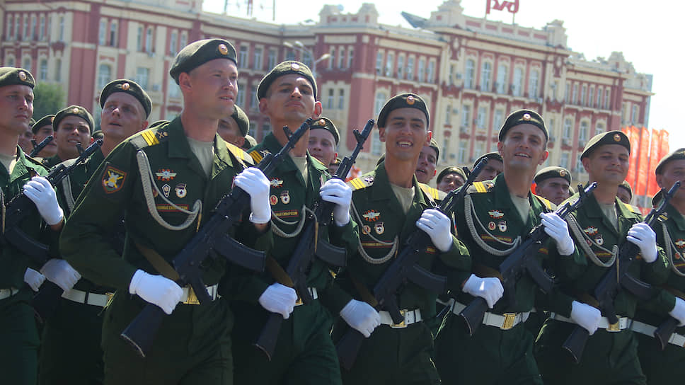 Военный парад на Театральной площади, посвященный 75-летию Победы в Великой отечественной войне