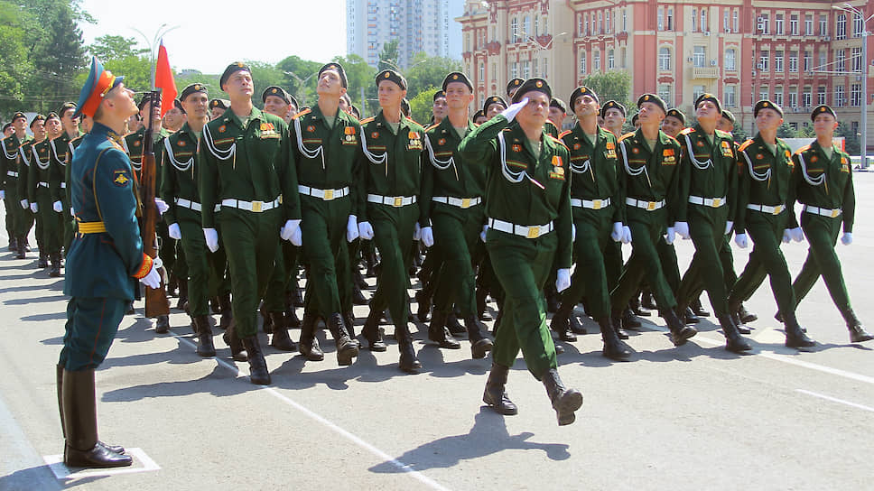 Военный парад на Театральной площади, посвященный 75-летию Победы в Великой отечественной войне