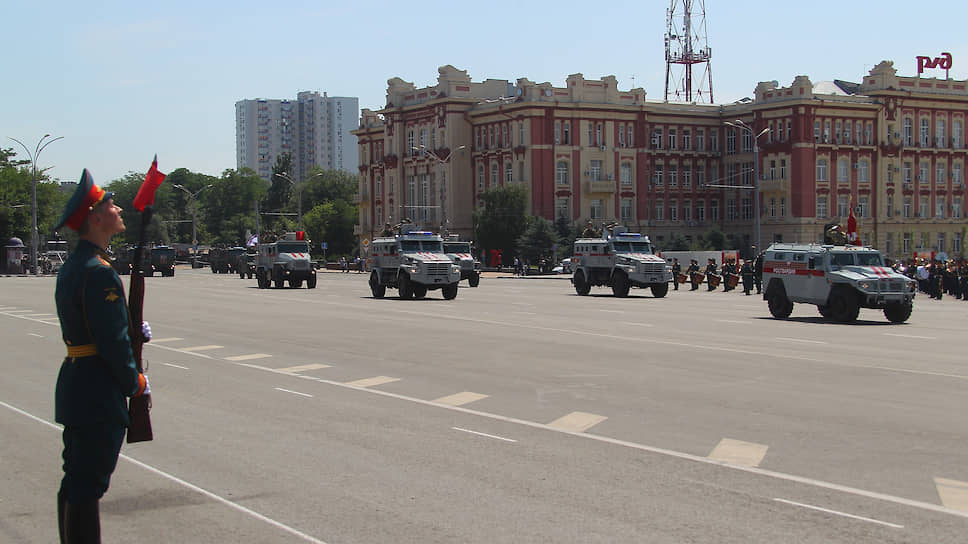 Военный парад на Театральной площади, посвященный 75-летию Победы в Великой отечественной войне