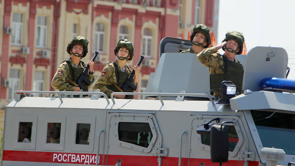 Военный парад на Театральной площади, посвященный 75-летию Победы в Великой отечественной войне